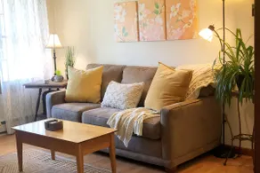 A Sweet Little Sunny Country House - Image 5