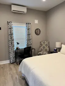 Flat in Downtown Fountain Inn - Image 3