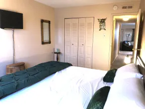 King Bed Comfort Near Bear Creek, Bars & Wineries - Image 5