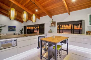 Karma Waters Beachfront House, Spa + Sea Views - Image 5