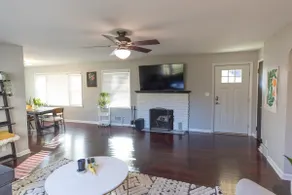 Quiet, Bright and Spacious 4BR/2B Near Uptown - Image 5