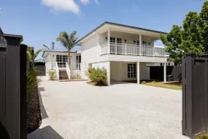Endless Summer, Outdoor Spa Jacuzzi, Games room - Image 3