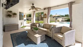 Elegant Vacation Dream Home w/Backyard Paradise! - Image 3