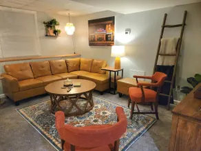The Grand Inn in Grandin Village - Image 3
