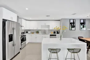 Miami 5BR House w/ BasketBall+Heated Pool + Games! - Image 5
