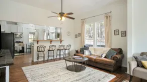 Charming home, downtown Mineral Wells - Image 2