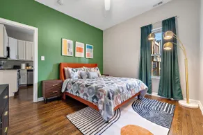 Vibrant 3BR Chicago Apt. near U of Chicago - Image 2