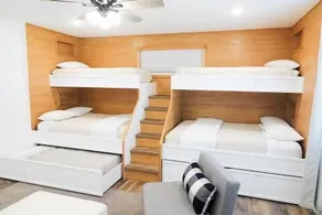 Sleeps 18+Walkable to restaurants, parks, fishing - Image 5