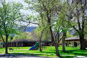 Sleeps 18+Walkable to restaurants, parks, fishing - Image 3