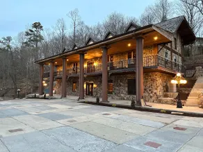 5BR Bristol Estate • Game Room • 8 Min to Casino - Image 2
