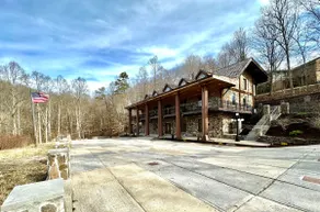 5BR Bristol Estate • Game Room • 8 Min to Casino - Image 3