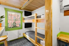 Bay Side Room: Downtown Camden Hotel - Image 5