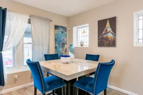 Pretty Blue Bungalow - Image 4