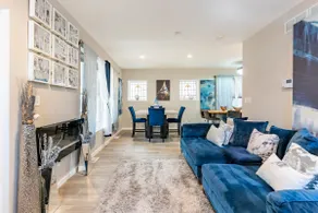 Pretty Blue Bungalow - Image 3