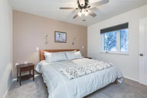 Elegant Apartment with Jetted Tub, King Bed - Image 3