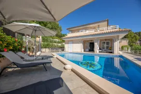 House with pool in Port Soller - Image 2