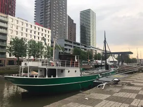 Boat-hotel Wilhelmina, Rotterdam city center - Image 3