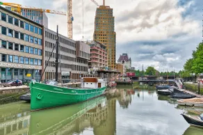 Boat-hotel Wilhelmina, Rotterdam city center - Image 2