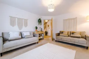 Luxurious Cosy 4BR Home Cheshire - Image 2