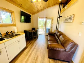 1bd/1ba Cabin+Loft. Come Explore Turtle Creek - Image 3