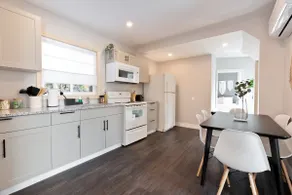Stylish 3 Bed Home Near Dtown Ideal for Long Stays - Image 5