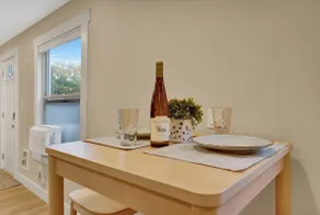 Westlake Nest | Mins to DT! | Quiet work from home - Image 2