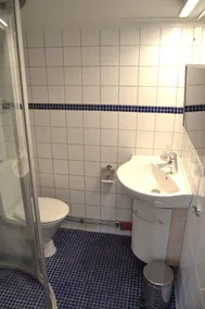 Apartment with partial sea view. - Image 4