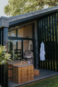 Deluxe Detached Cabin at Newton Hall - Image 5
