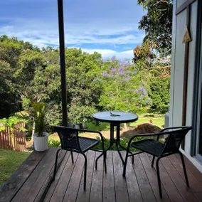 Cosy Coastal Cabin 3 mins to Beach/Bush Views - Image 2