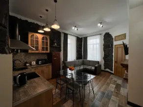 Gyumri Square Apartment - Image 3
