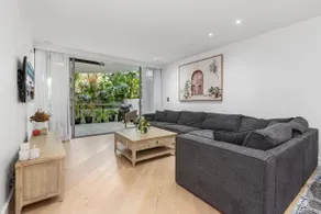 Cotton Beach Resort Apartment - Leafy Pool View - Image 3