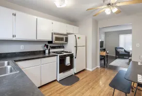 Walk to Plymouth/Cozy 2BR/Near Ann Arbor & Detroit - Image 4