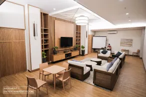 Chic Modern Vibe Condo near BGC, Ortigas & Makati - Image 2