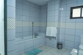 E&E Self Catering - Image 5