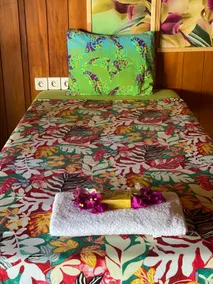 Tevinitahi Air-Conditioned Bungalow - Image 3