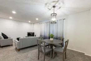 Charming 4-bedroom Townhouse  25 min from Denver - Image 5