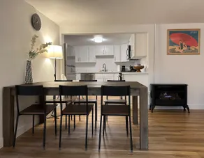 Renovated Private Suite in Rainier Valley, Seattle - Image 3