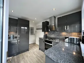 Curzon House Two - Great for Contractors or Family Holidays - Image 3