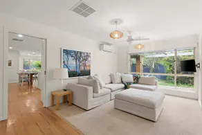 Lonnie Gem - Perfect for two families! - Image 5