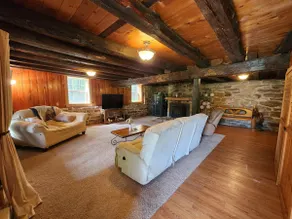 Charming re-imagined bank barn cabin. - Image 3