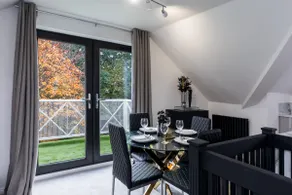 Award Winner! #1 Rated Canterbury Stay | Parking - Image 2