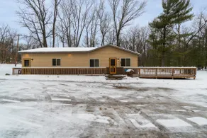 Larkin's Cabin | Cozy Pet & Family Friendly! - Image 2