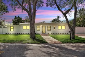Family Oasis with Heated Pool - Image 2