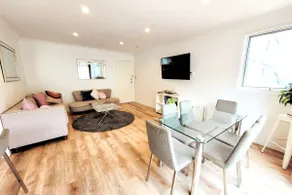 North Facing Seaside Apartment - Image 2