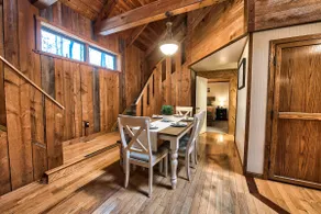 4 Bedroom Rustic and Secluded Cabin. Dogs Welcome! - Image 4