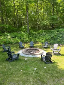 4 Bedroom Rustic and Secluded Cabin. Dogs Welcome! - Image 2