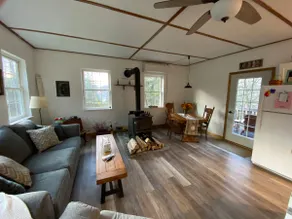 Huletts School House - Image 3