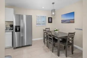 Cozy 2B/1Bth w Great Access to Airport - Image 5