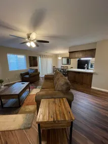 Patio House 3 beds/2 baths 1,248 sqft - Image 5