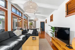 Byron Bay Beach house,  pool, short walk to town and beaches.  Pet Friendly - Image 5